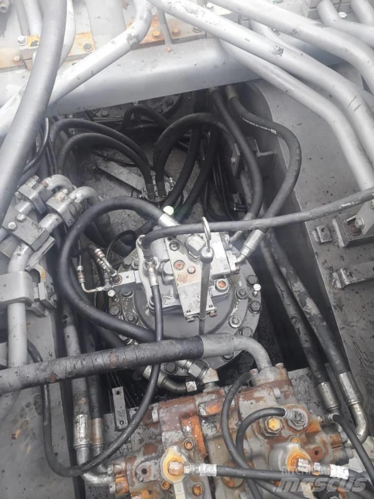 Hitachi EX 1200-5 D حفارات زحافة