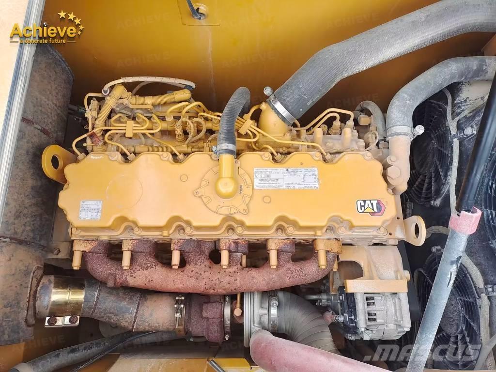 CAT 323 gc حفارات زحافة