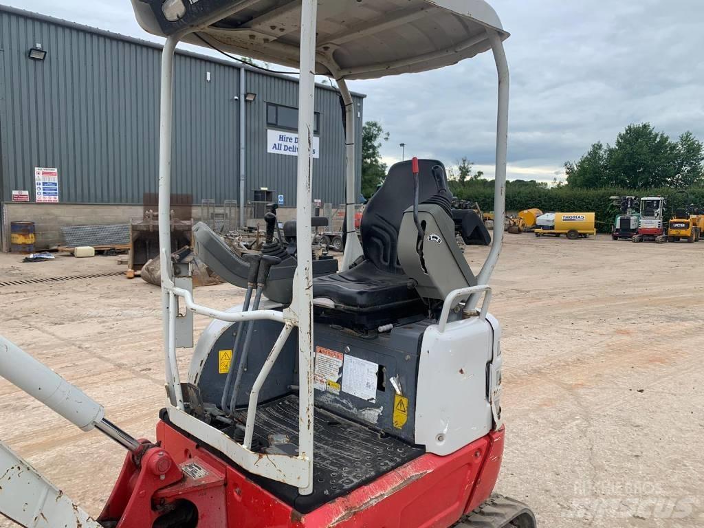 Takeuchi TB 215 R حفارات صغيرة أقل من 7 طن (حفارات صغيرة)