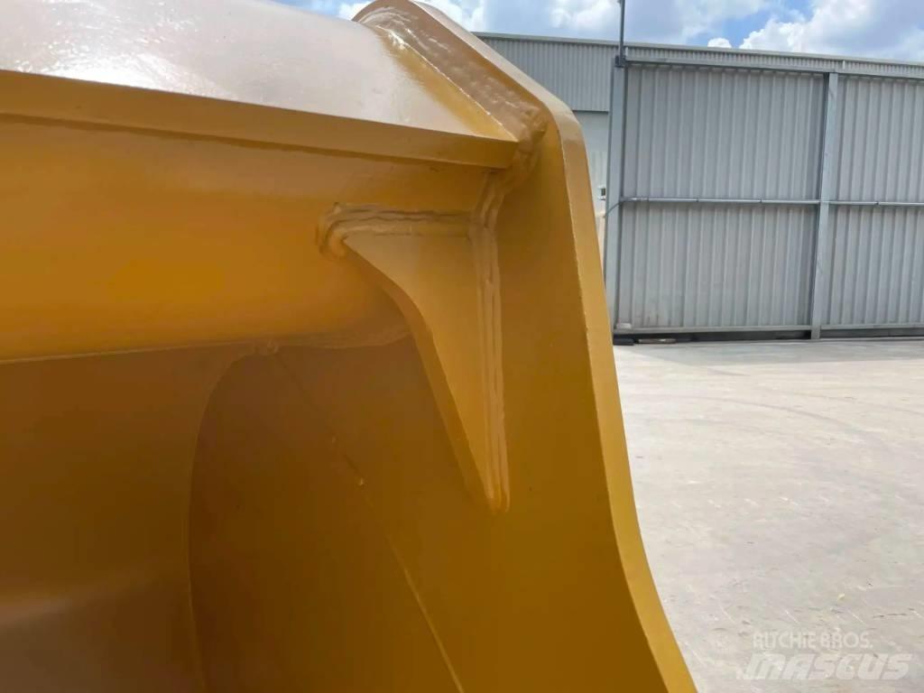 CAT 350 TB دلاء
