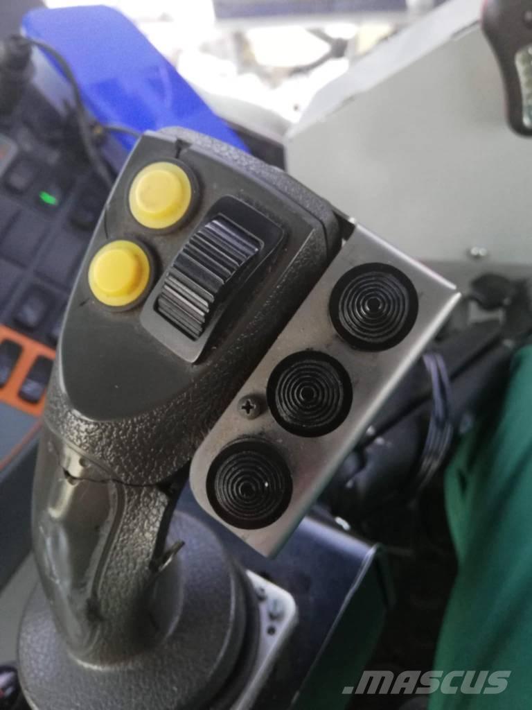Valtra T202 حصادات