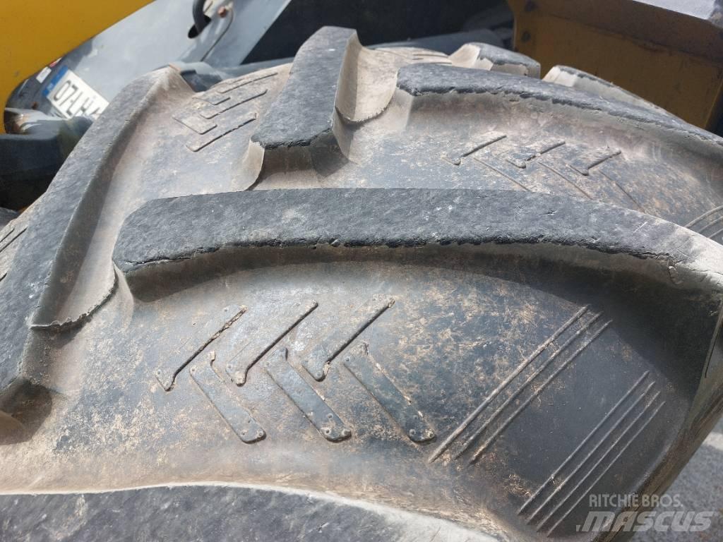 Komatsu WA320-5 لوادر بعجل