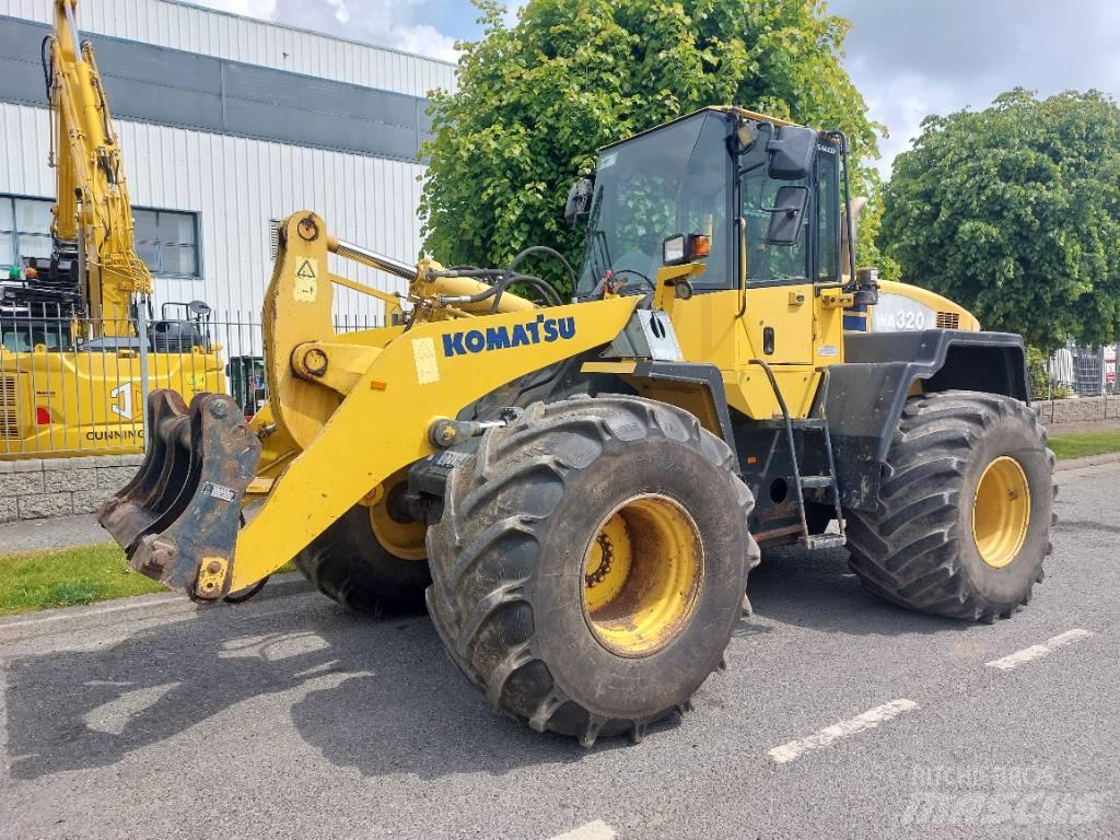 Komatsu WA320-5 لوادر بعجل