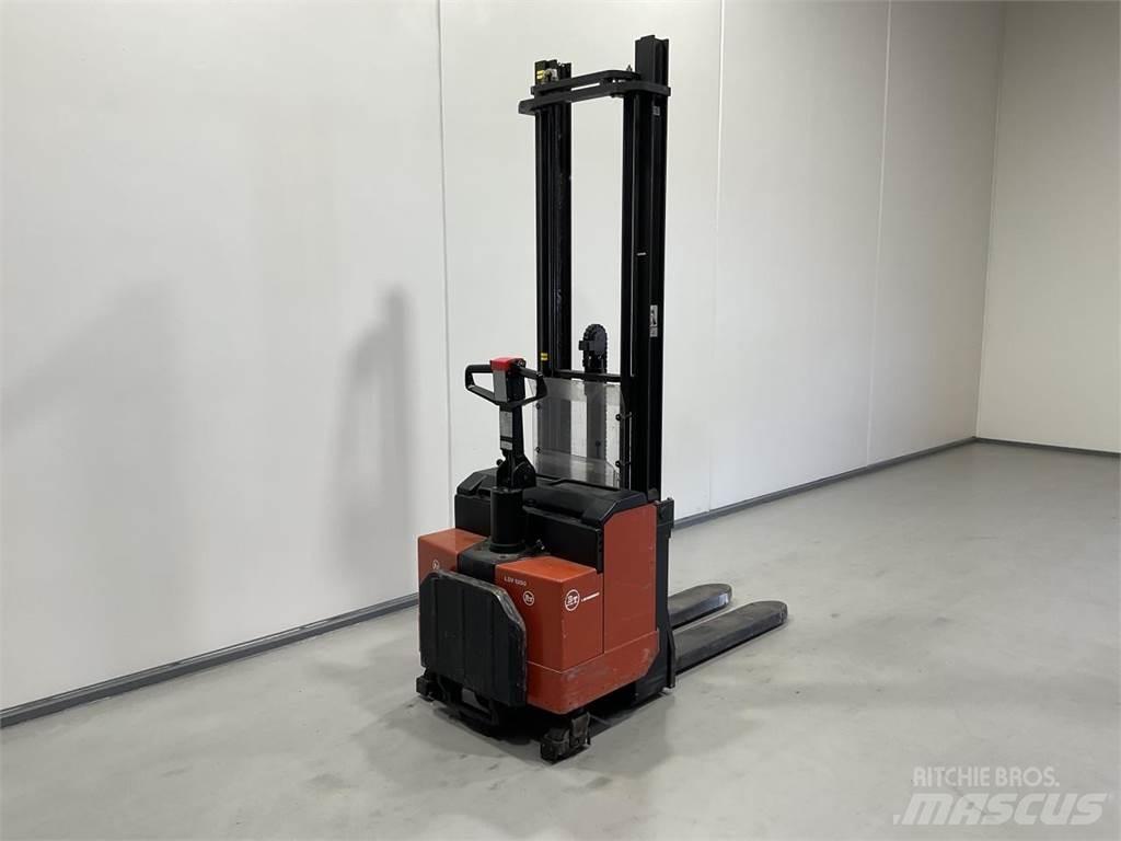 BT LSV 1250/11 شاحنات مناولة ذاتية الدفع