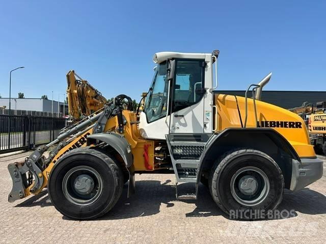 Liebherr L 538 لوادر بعجل