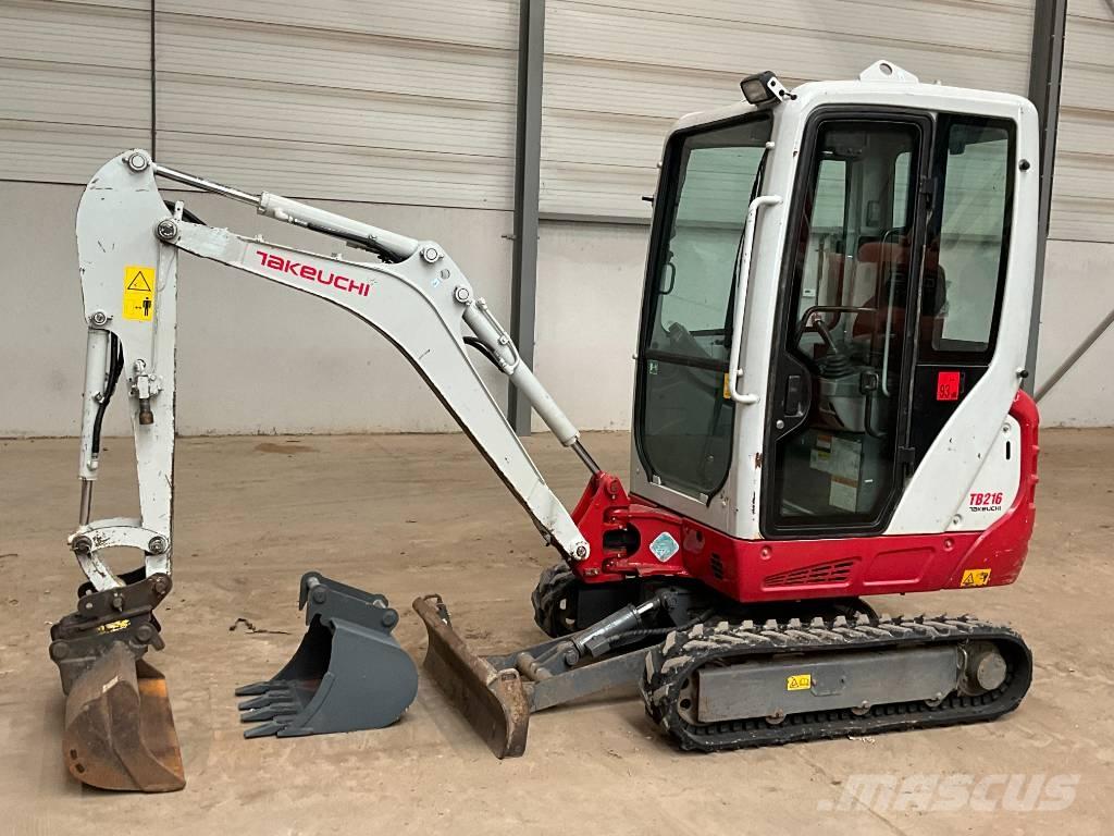 Takeuchi TB 216 حفارات صغيرة أقل من 7 طن (حفارات صغيرة)