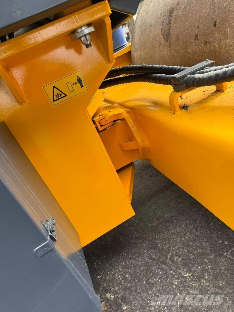 XCMG XS 223 J مداحل أحادية الأسطوانة