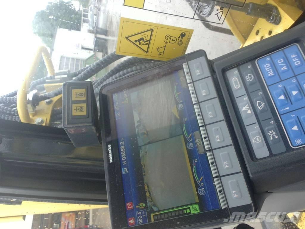 Komatsu PC 88 MR-11 حفارات وسط 7 طن - 12 طن