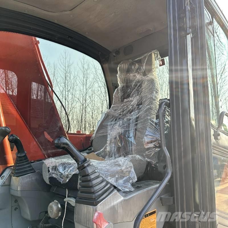 Doosan DX 140 حفارات وسط 7 طن - 12 طن