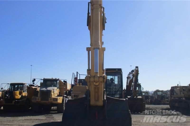 Komatsu PC450LC حفارات صغيرة أقل من 7 طن (حفارات صغيرة)