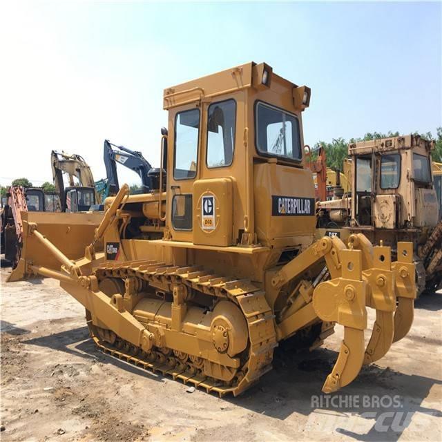CAT D 6 D بلدوزرات مجنزرة