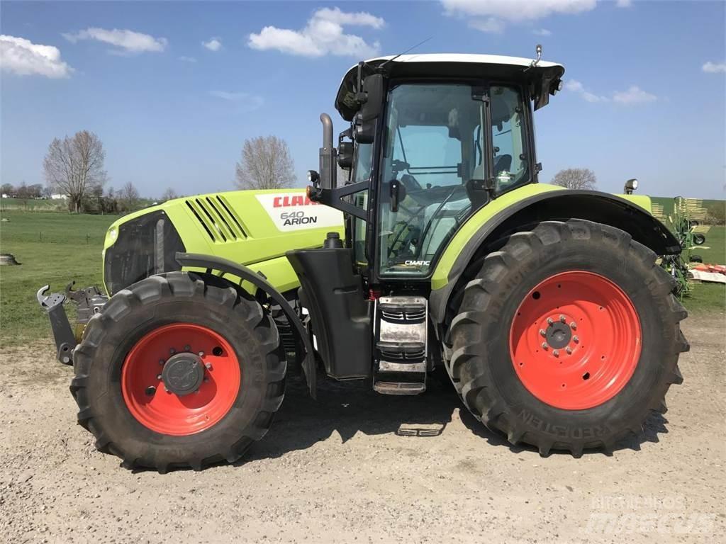 CLAAS Arion 640 الجرارات