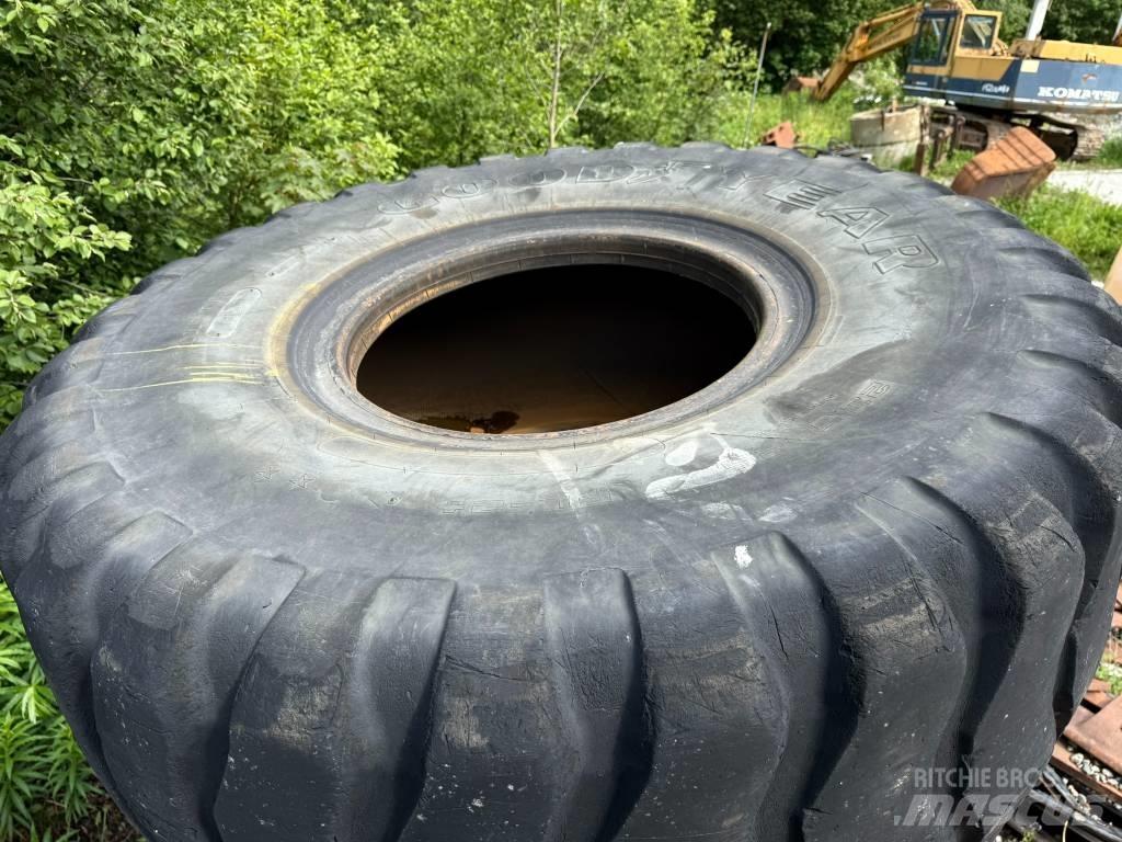 Goodyear 23,5R25 الإطارات والعجلات والحافات