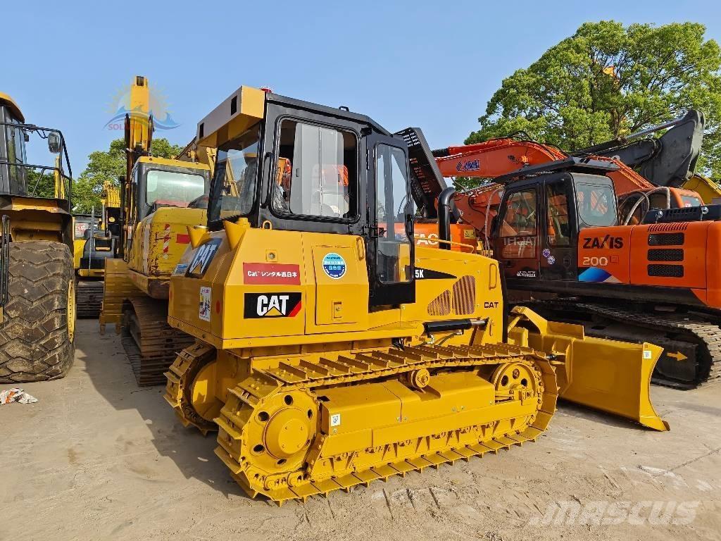 CAT D5K بلدوزرات مجنزرة