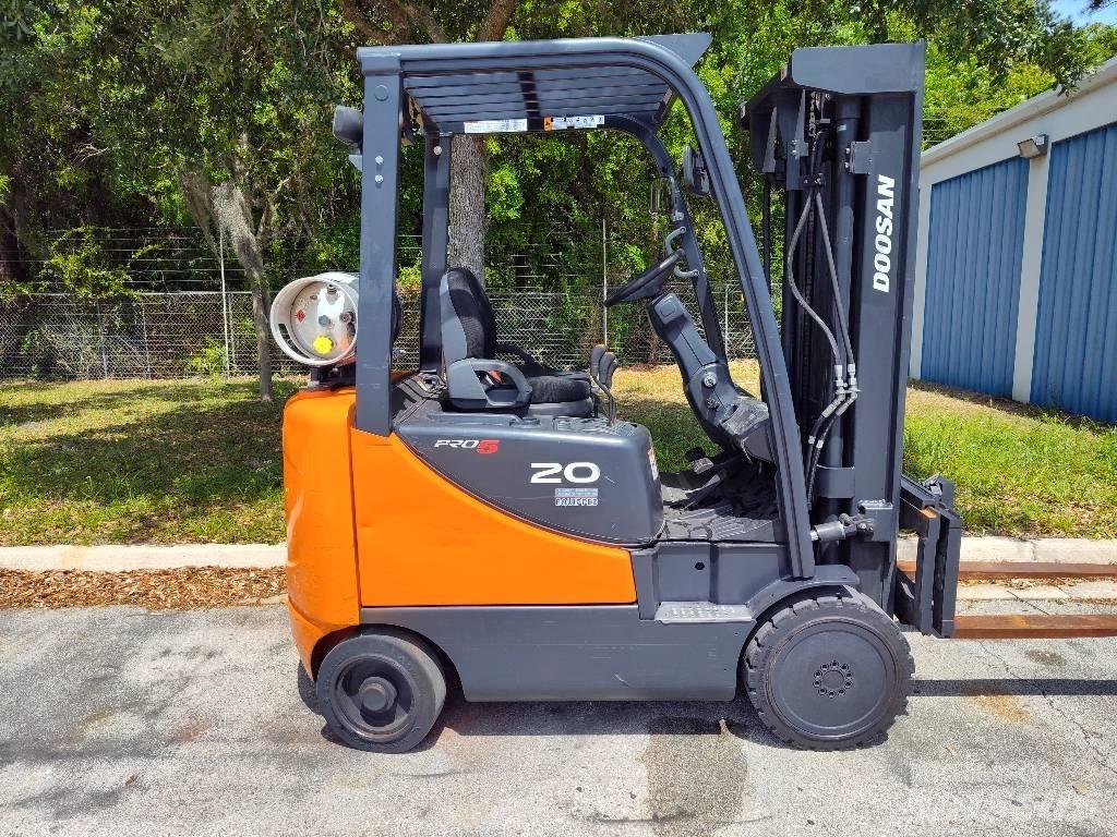 Doosan GC 20 SC-5 شاحنات ذات رافعات شوكية - أخرى
