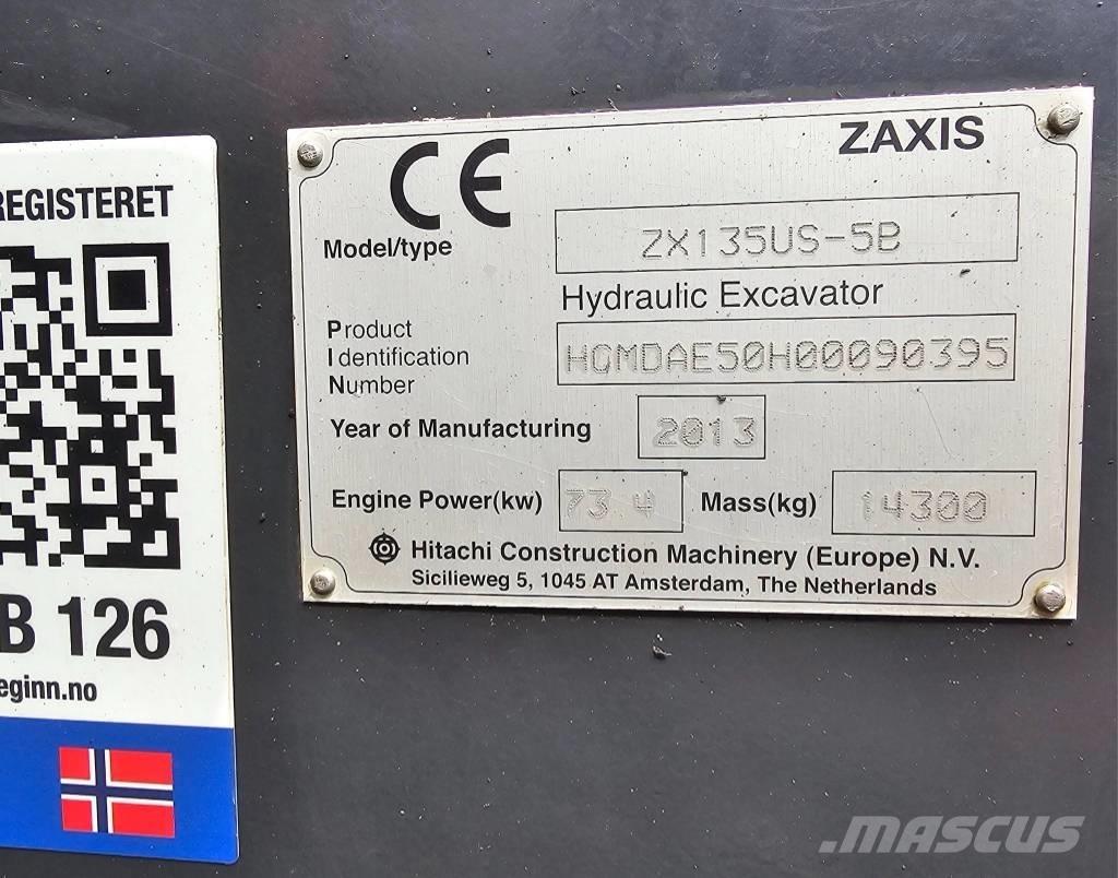 Hitachi ZX 135 US-5 حفارات زحافة
