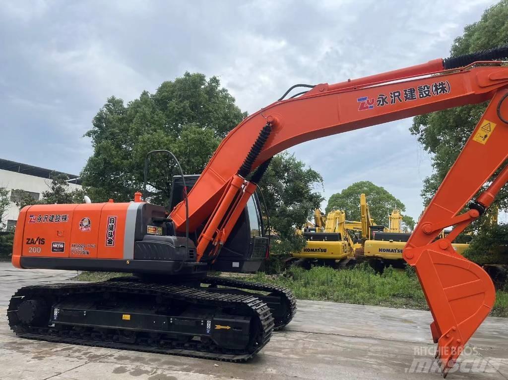 Hitachi ZX 200 حفارات زحافة