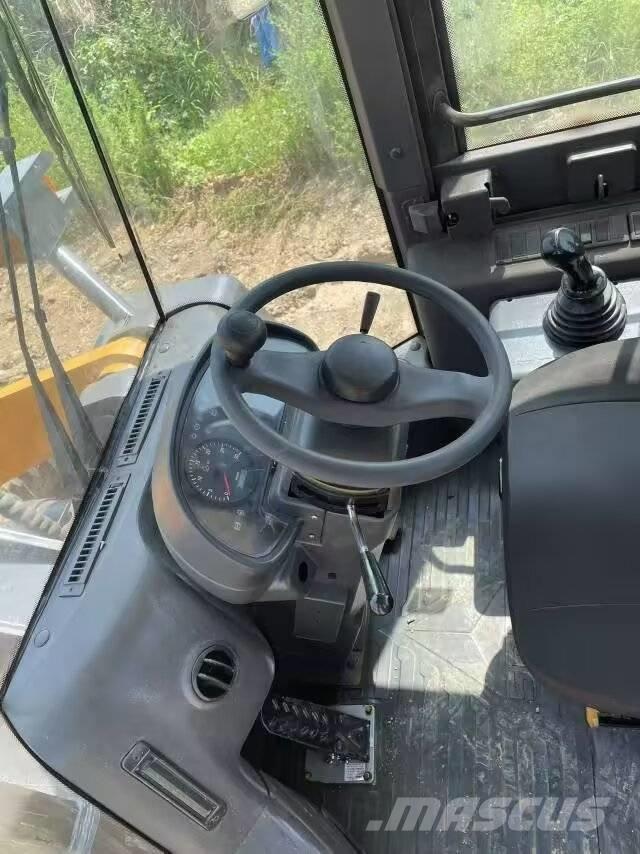 SDLG LG 956L لوادر بعجل