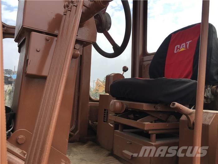 CAT 140 H معدات تمهيد الطرق