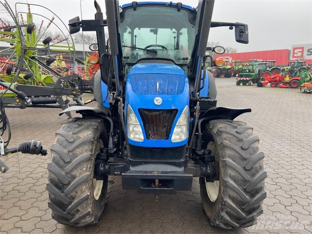 New Holland T 4.95 الجرارات