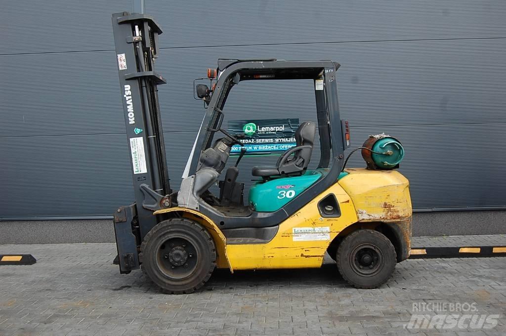 Komatsu FG30C-16 شاحنات ذات رافعات شوكية - أخرى