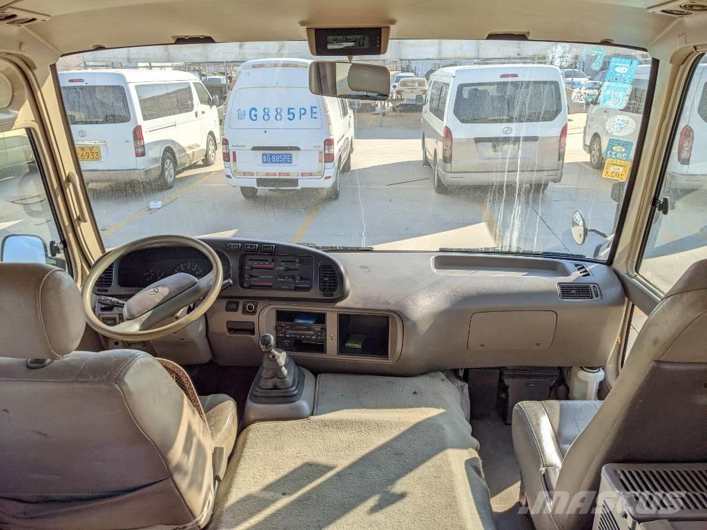 Toyota Coaster Bus حافلة صغيرة