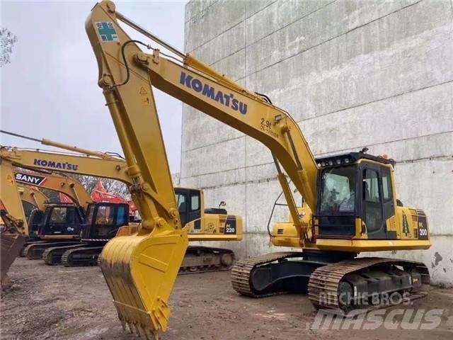 Komatsu PC 200-8 حفارات زحافة