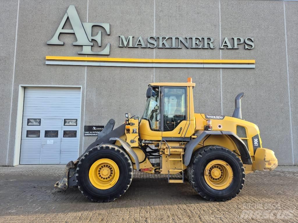 Volvo L 90 G لوادر بعجل