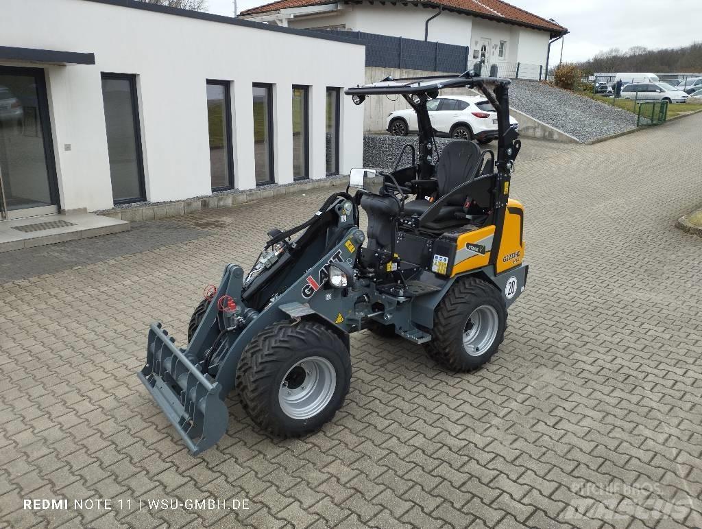 GiANT G2200 Xtra HD لوادر وحفارات أمامية