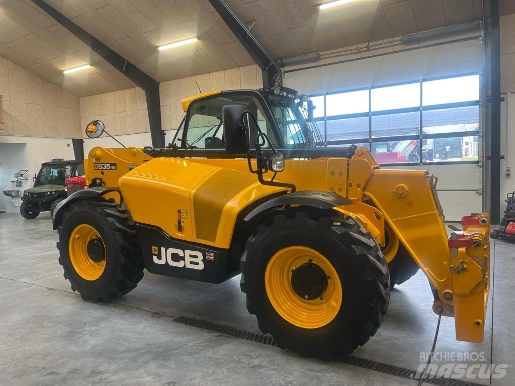 JCB 535-95 مناولات متداخلة