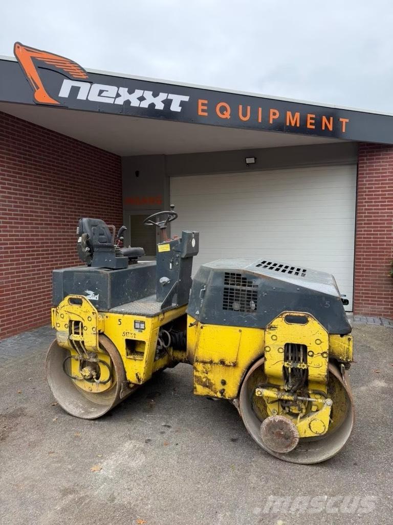 Bomag BW 135 AD مداحل ثنائية الاسطوانة