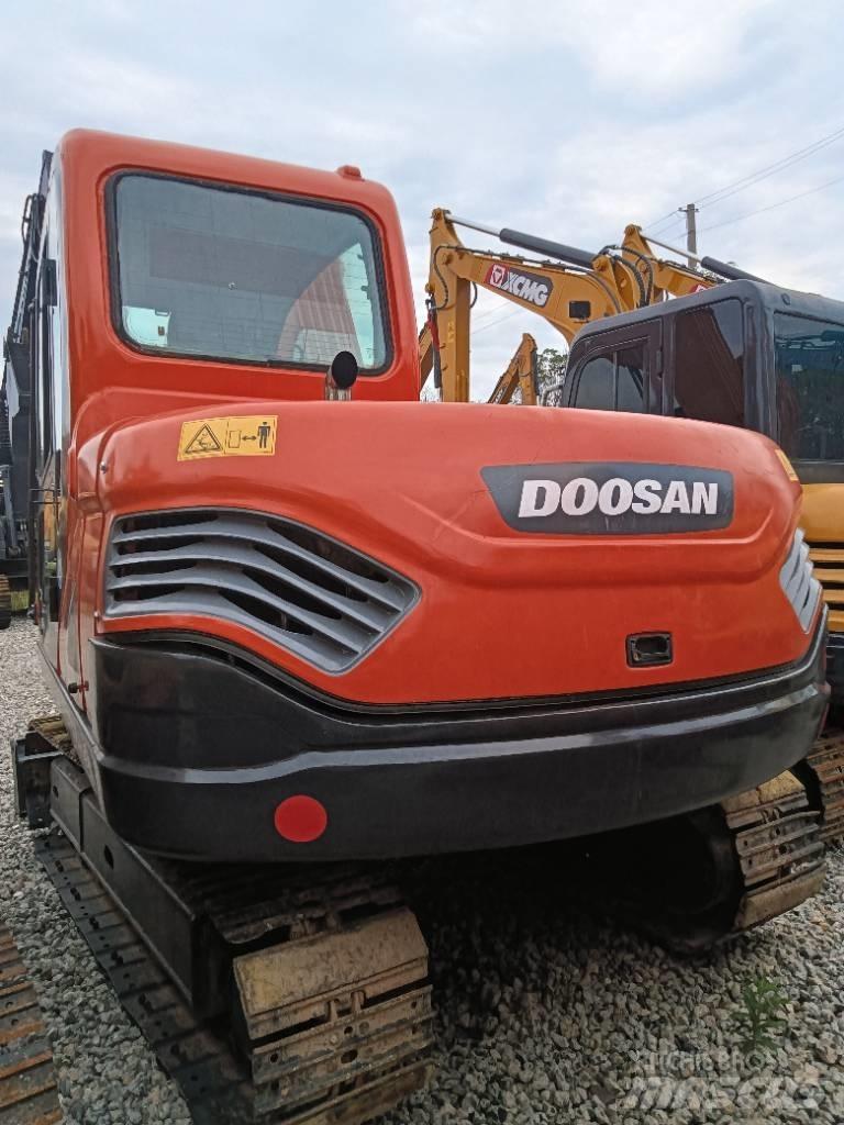 Doosan DX 75 حفارات صغيرة أقل من 7 طن (حفارات صغيرة)