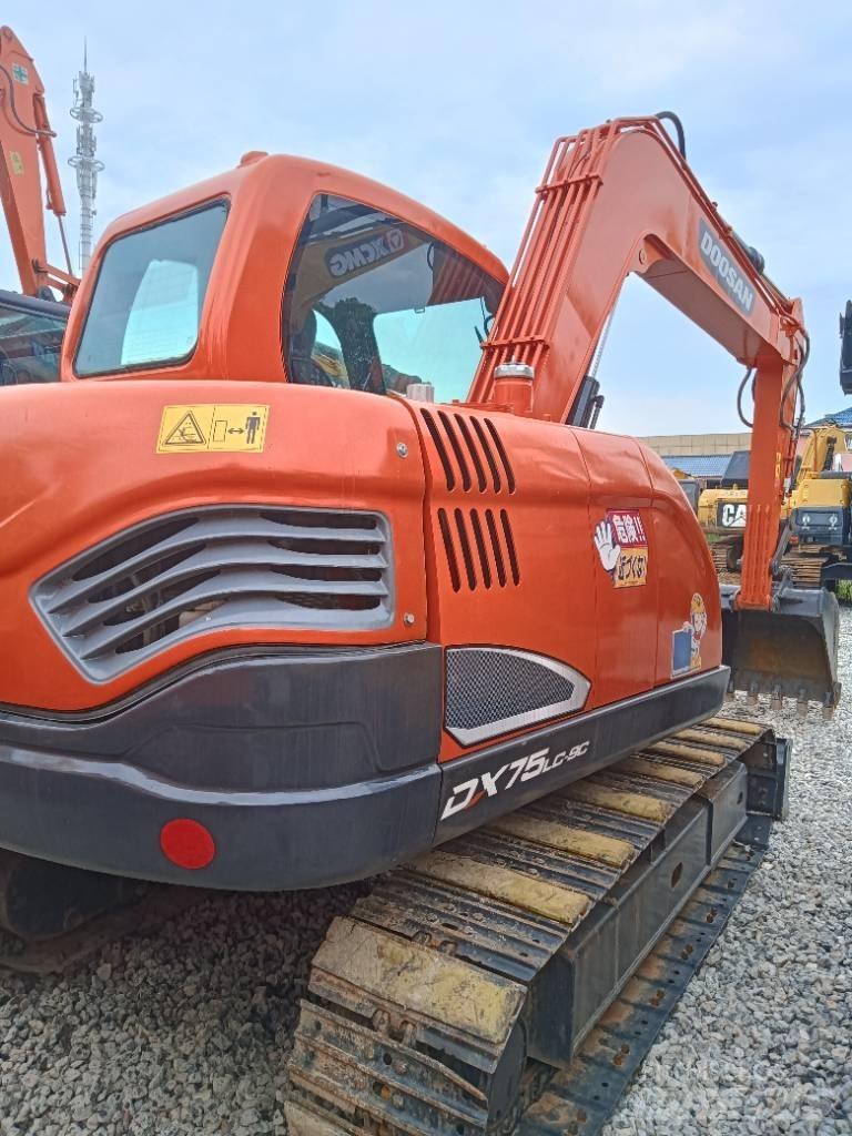 Doosan DX 75 حفارات صغيرة أقل من 7 طن (حفارات صغيرة)