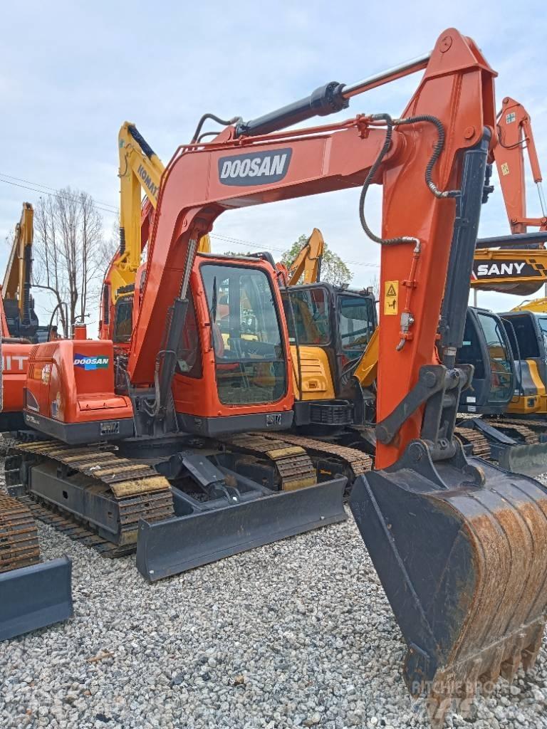 Doosan DX 75 حفارات صغيرة أقل من 7 طن (حفارات صغيرة)