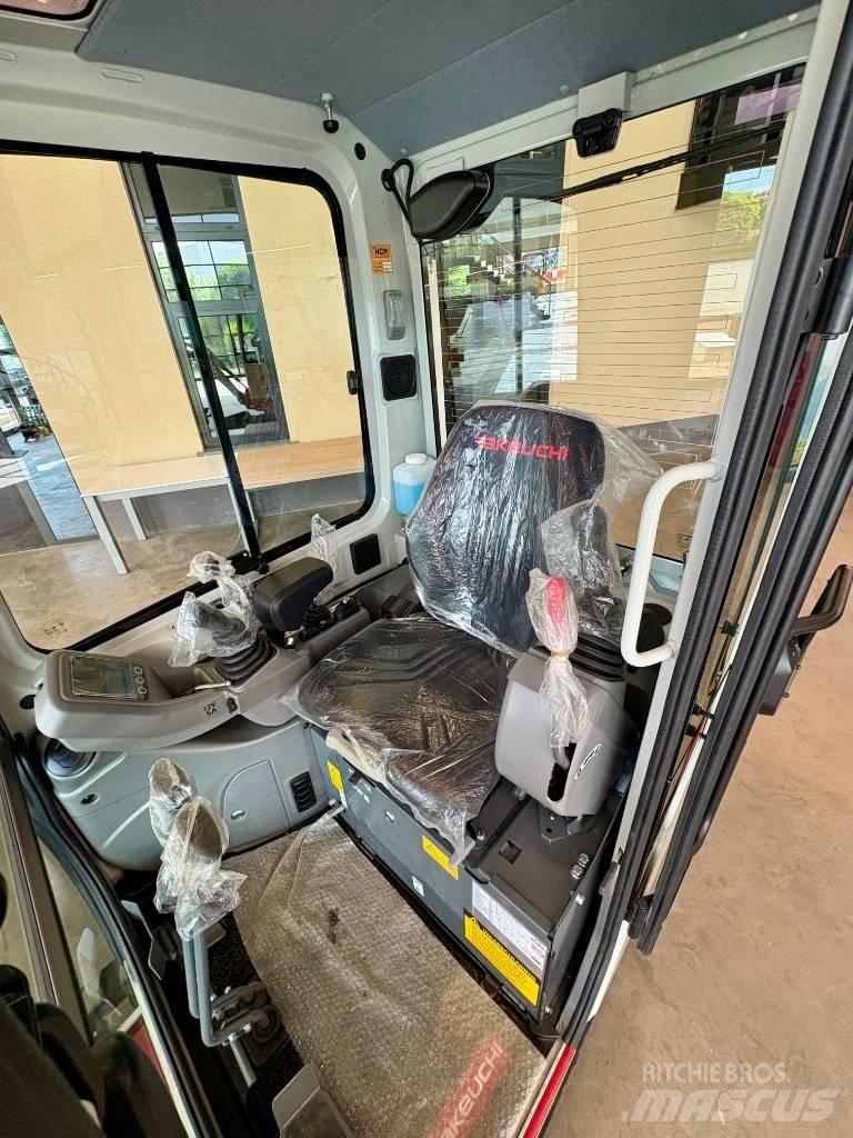 Takeuchi TB 216 حفارات صغيرة أقل من 7 طن (حفارات صغيرة)