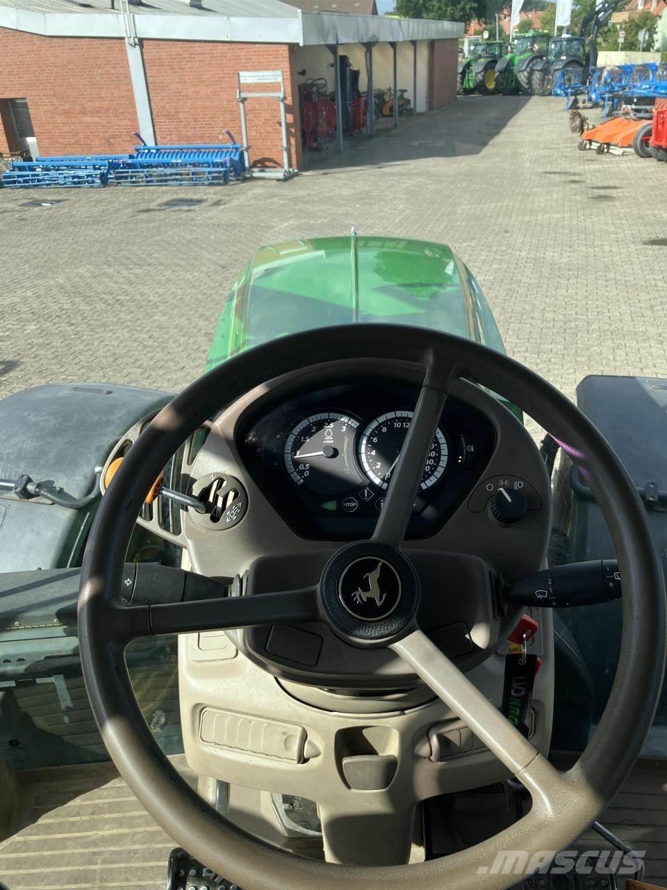 John Deere 6155R الجرارات