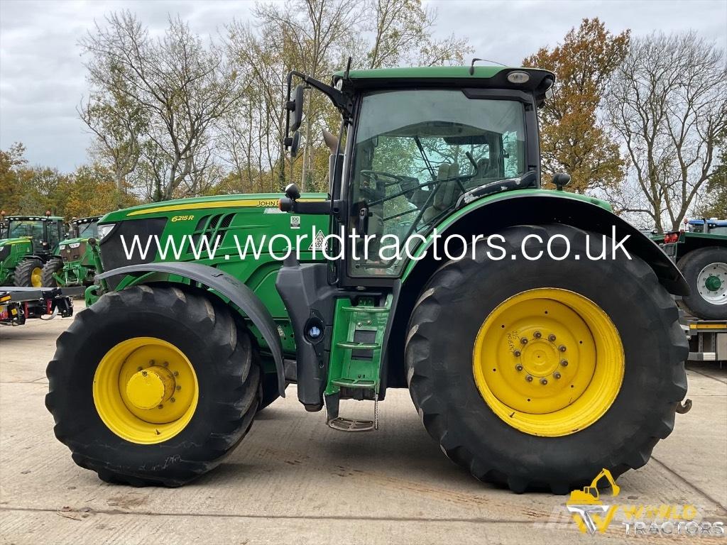 John Deere 6215 R الجرارات