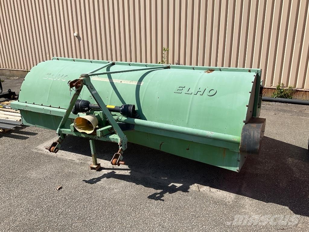 Elho TR 300 مكابس وميبسات التبن