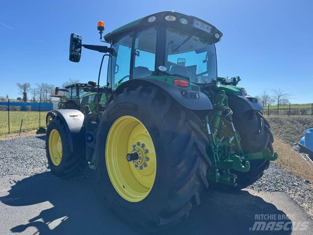 John Deere 6R155 الجرارات