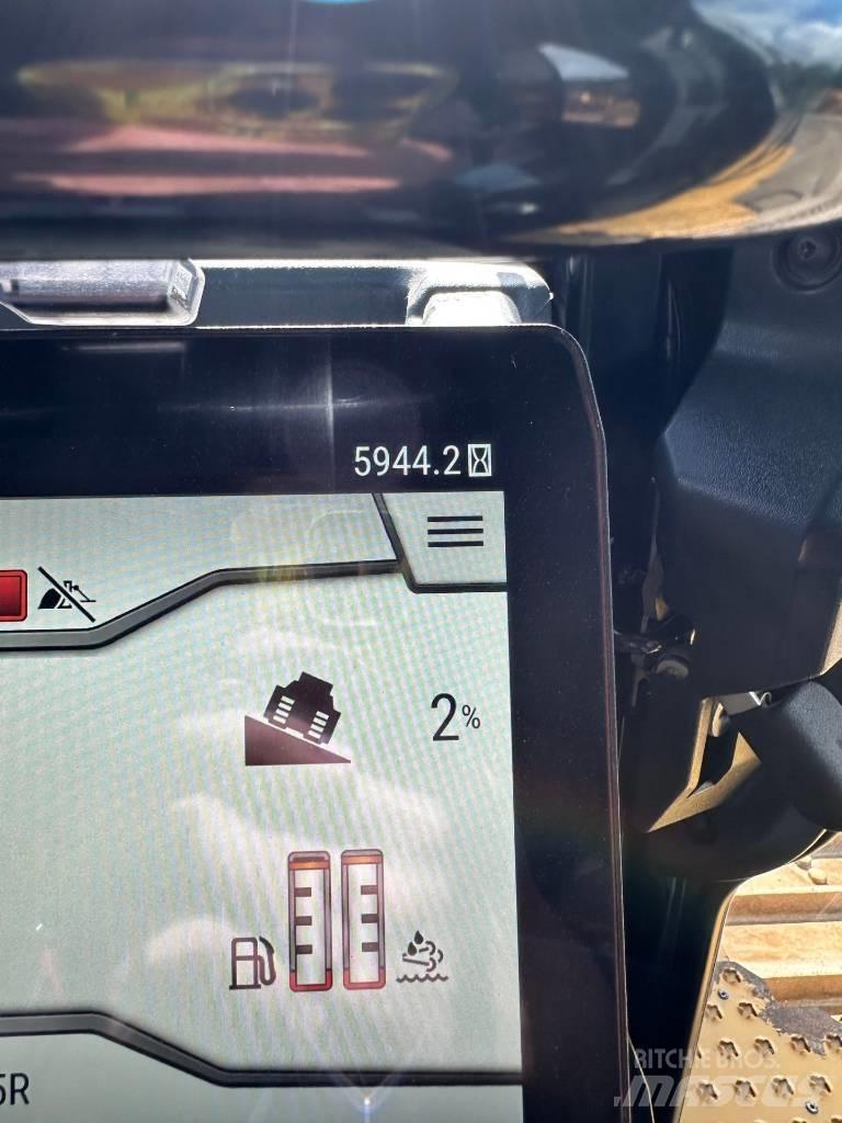 CAT D 6 XE LGP بلدوزرات مجنزرة
