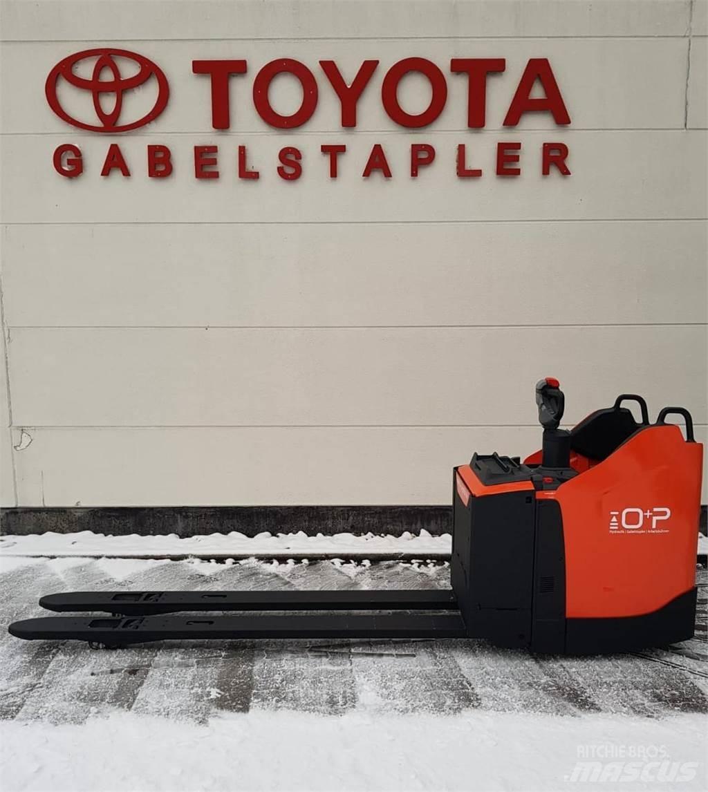 Toyota LPE 250 معدات الرفع منخفض المستوى