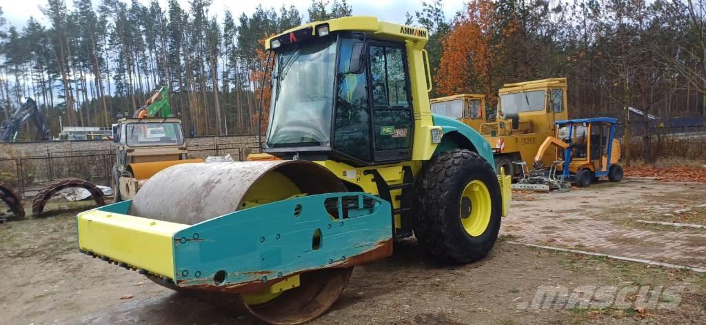 Ammann ASC 110 D مداحل أحادية الأسطوانة