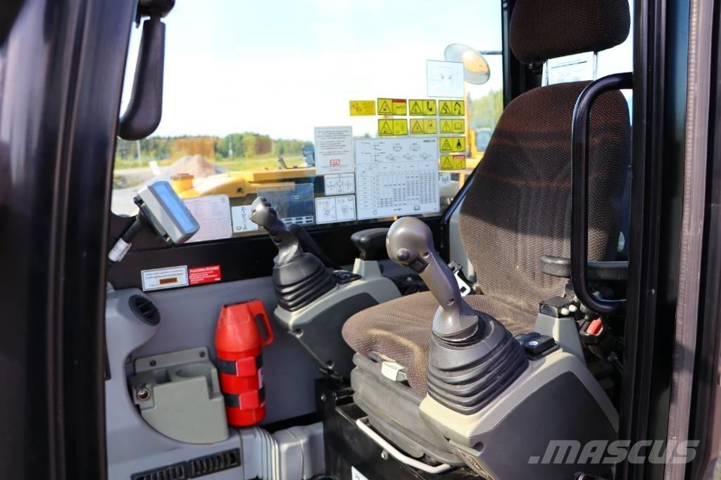 CAT 308E2 CR حفارات زحافة