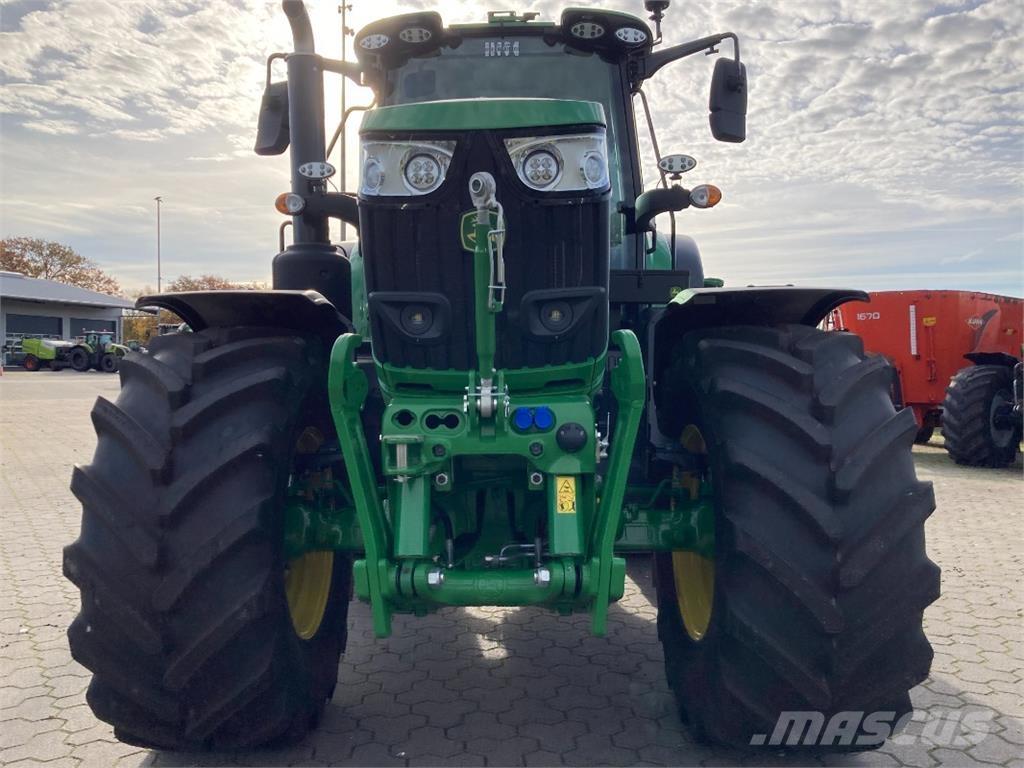 John Deere 6175 M الجرارات