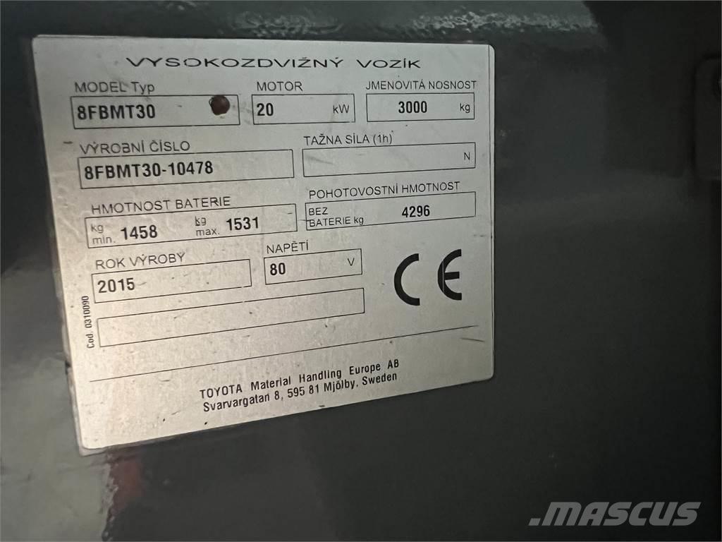 Toyota 8FBMT30 شاحنات ذات رافعات شوكية تعمل بالكهرباء