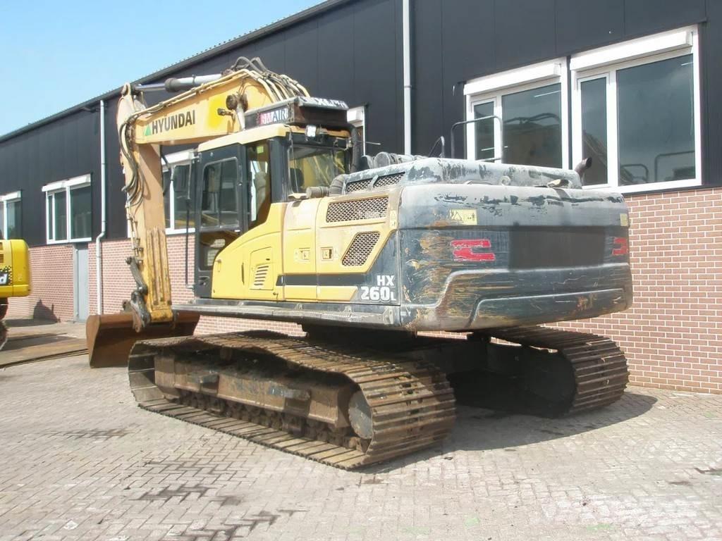 Hyundai HX260LC حفارات زحافة