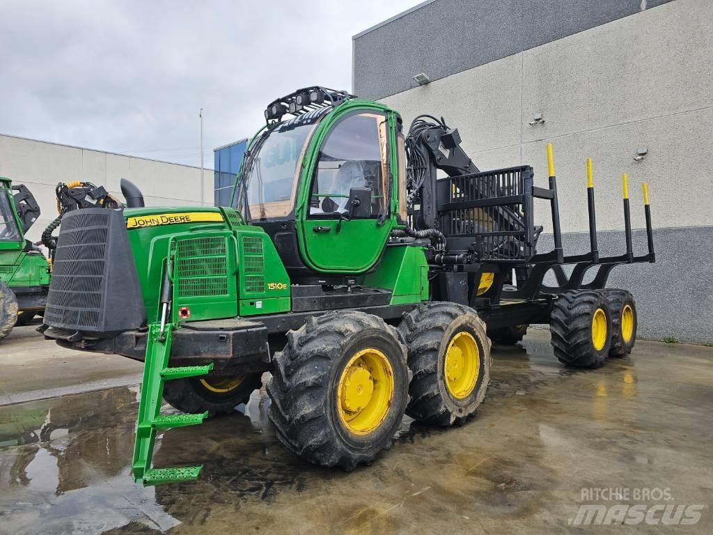 John Deere 1510 E شاحنات