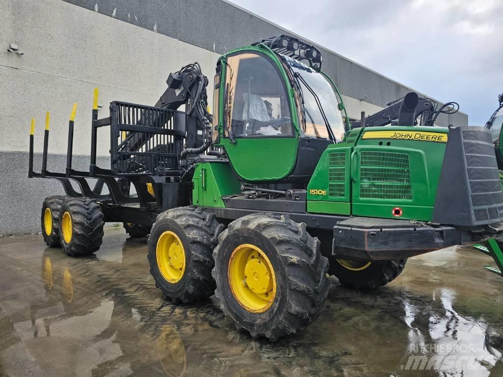John Deere 1510 E شاحنات