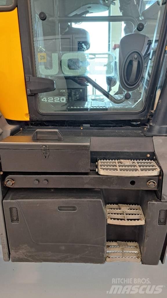 JCB Fastrac 4220 الجرارات