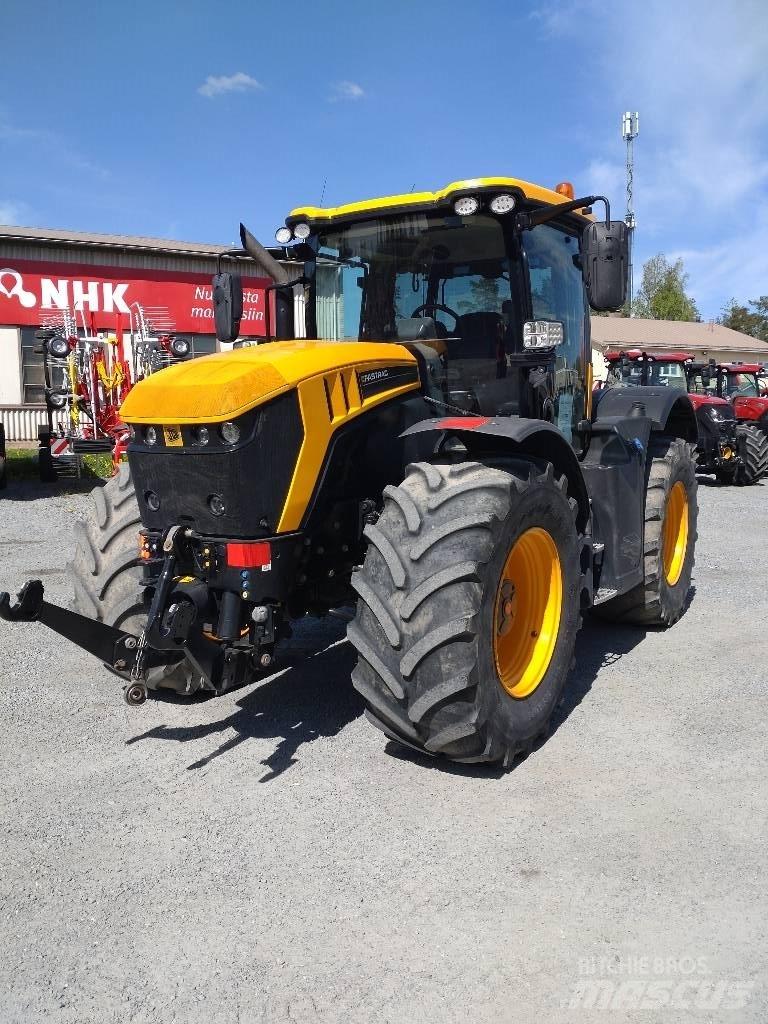 JCB Fastrac 4220 الجرارات